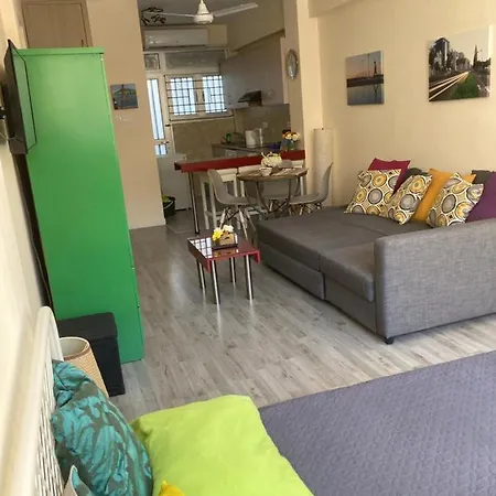 Newly Refurbished Big Studio, Less Than 100m To The Sea Апартаменты *