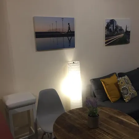 شقة Newly Refurbished Big Studio, Less Than 100m To The Sea ليماسول